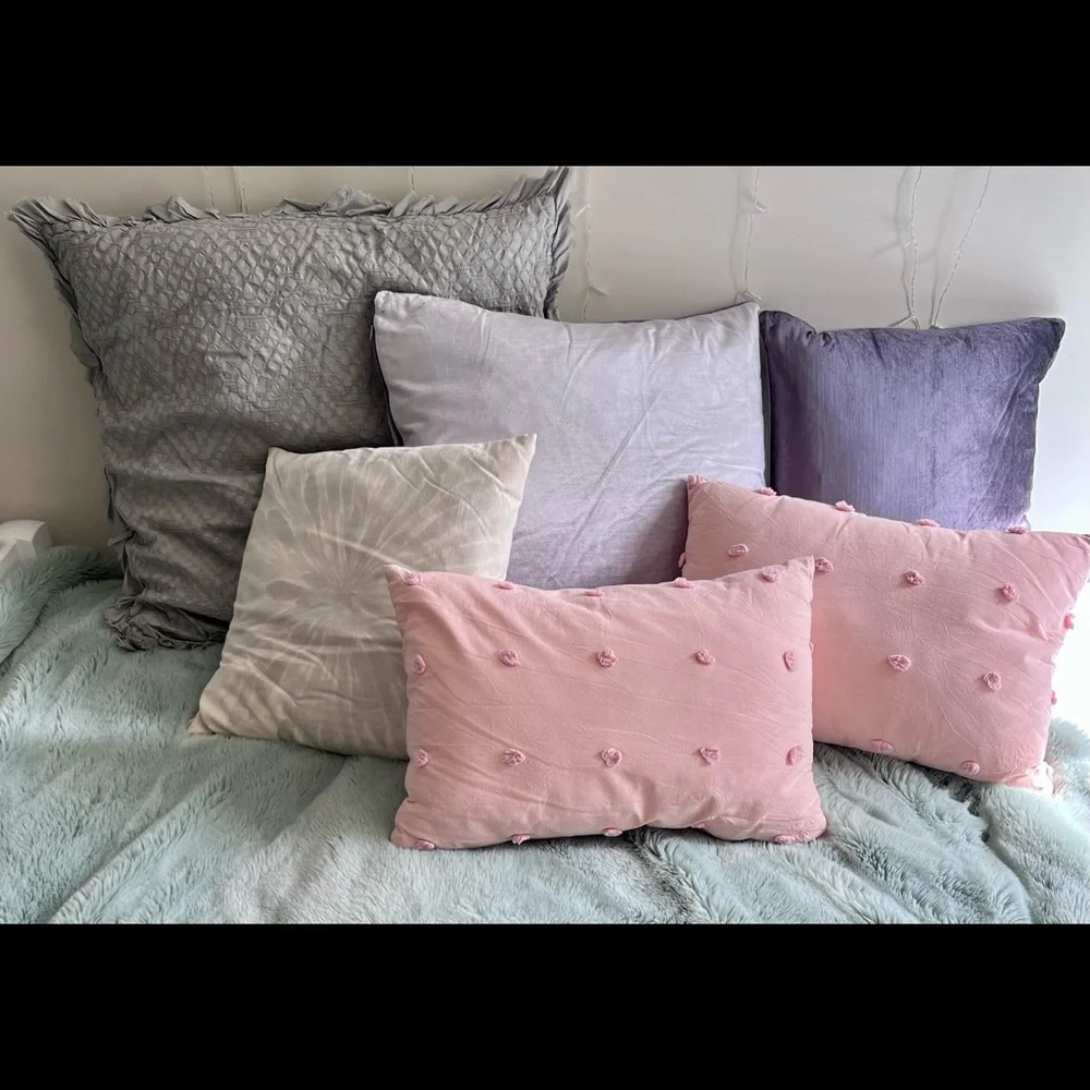 West Elm Cream & Gray 16x16 Floral Pillow